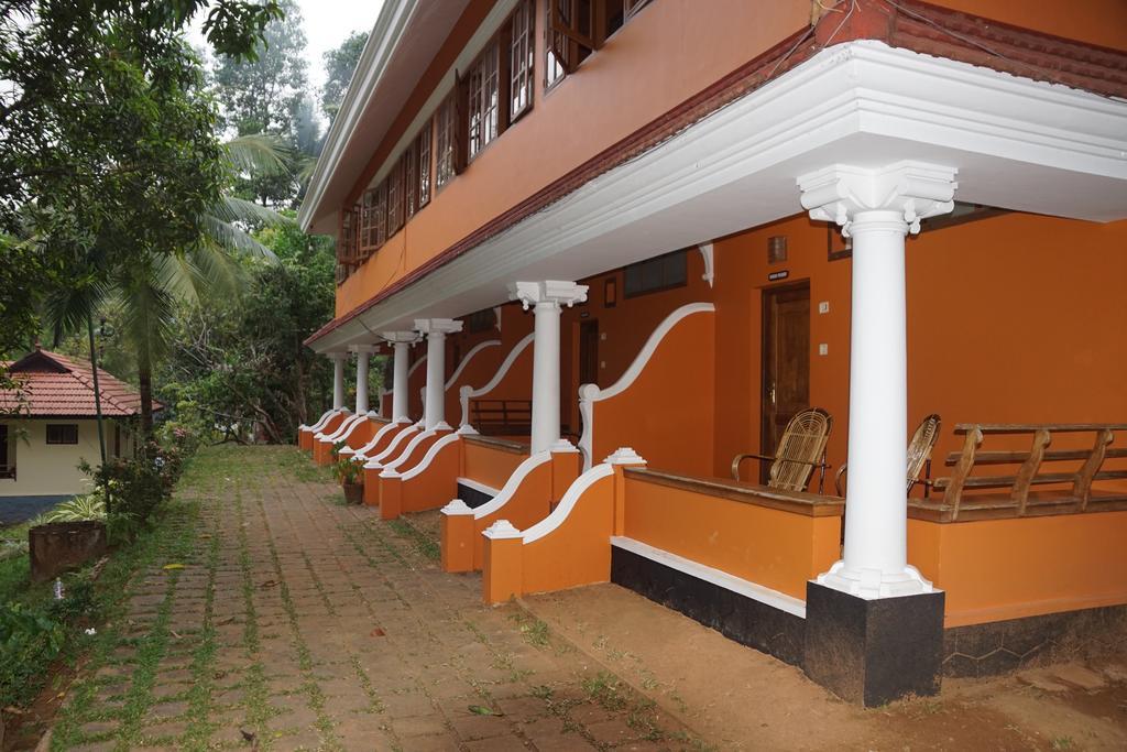 Soma Birds Lagoon Hotel Kotamangalam Eksteriør billede